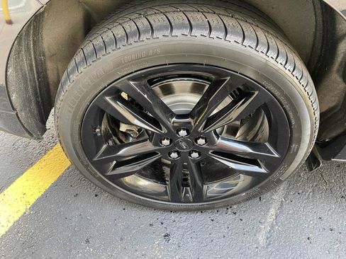 Used 2019 Ford Edge ST w/ Equipment Group 401A AWD/4WD image 33
