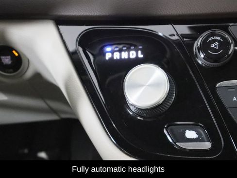 Used 2017 Chrysler Pacifica Touring-L Plus image 13