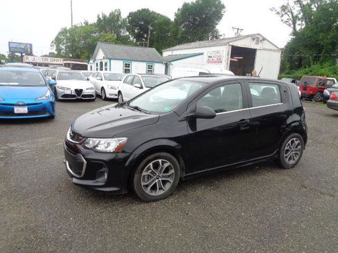 Used 2019 Chevrolet Sonic LT w/ Convenience Package image 3