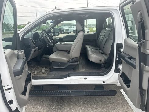 Used 2022 Ford F350 XL w/ Power Equipment Group RWD image 7