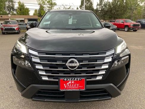 New 2026 Nissan Rogue SV image 8