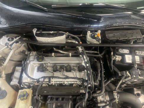 Used 2010 Ford Focus SES image 34