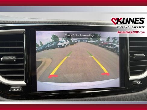 Used 2024 Chrysler Pacifica Touring-L FWD image 25
