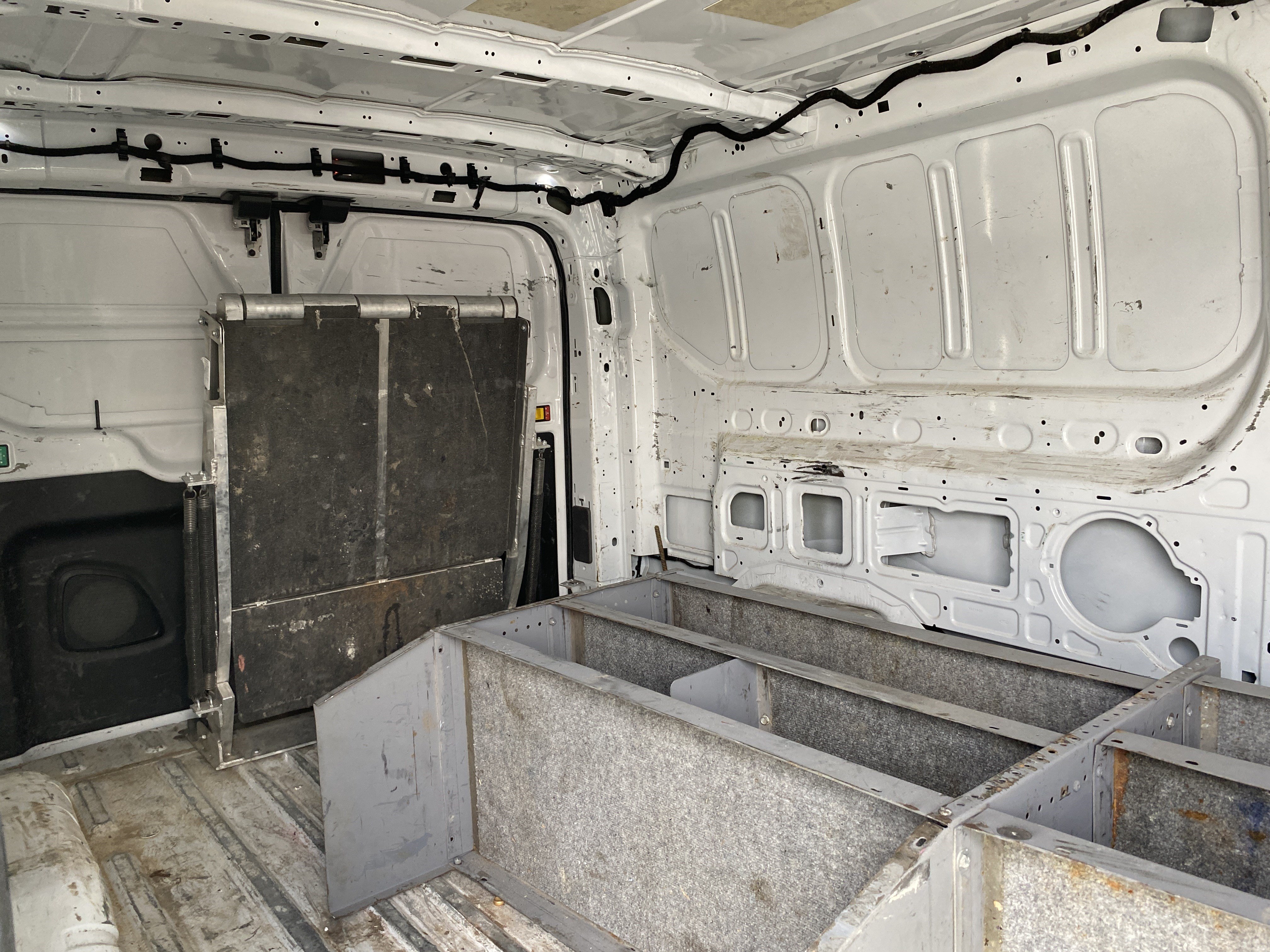 Used 2023 Ford Transit 250 Low Roof RWD image 10