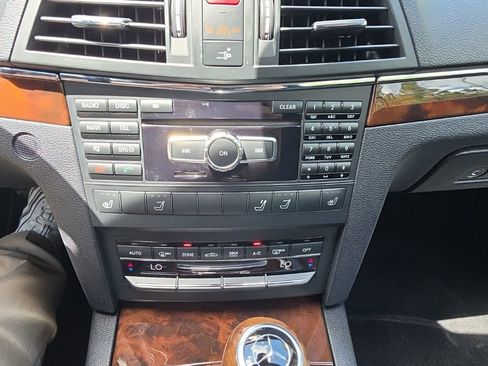 Used 2013 Mercedes-Benz E 350 Cabriolet image 24