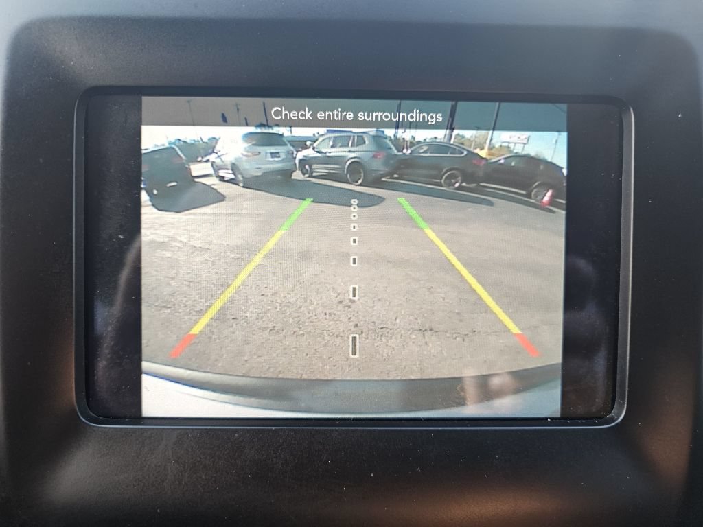 Used 2019 Jeep Cherokee Latitude w/ Popular Appearance Group AWD/4WD image 23