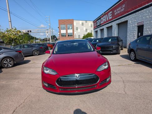 Used 2013 Tesla Model S Performance RWD image 4