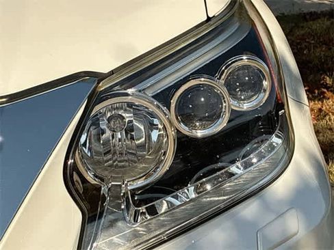 Used 2019 Lexus GX 460 Luxury image 24
