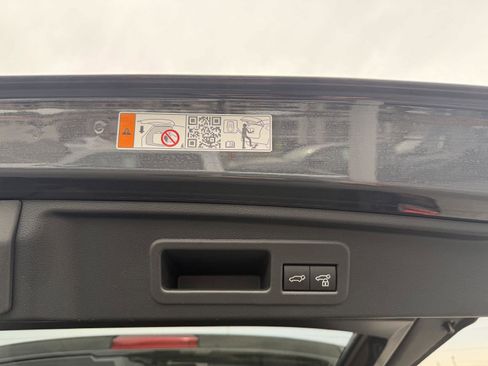 Used 2025 Toyota 4Runner Limited image 21