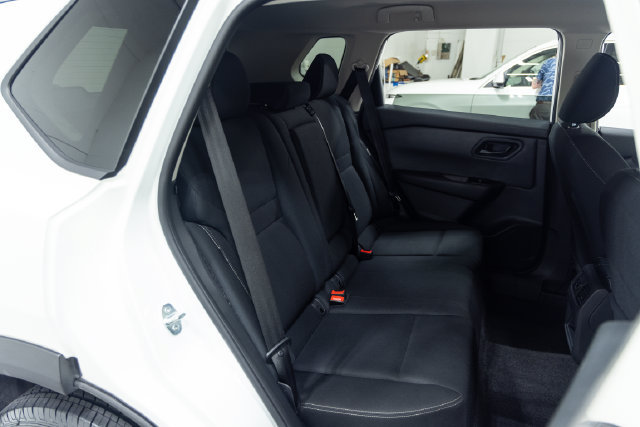 Used 2024 Nissan Rogue S AWD/4WD image 24