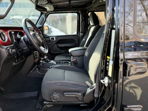 Used 2022 Jeep Wrangler Unlimited Rubicon w/ LED Lighting Group image 16