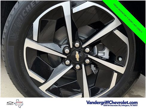 Used 2025 Chevrolet Equinox EV LT FWD image 10