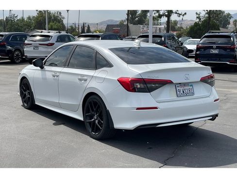 Used 2022 Honda Civic Sport image 3