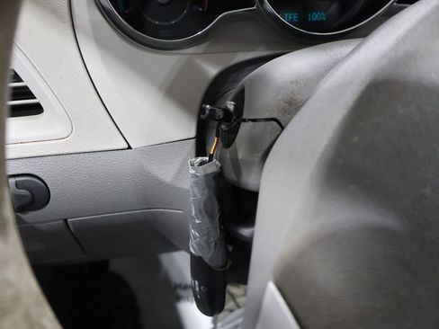 Used 2010 Chevrolet Malibu LS image 33