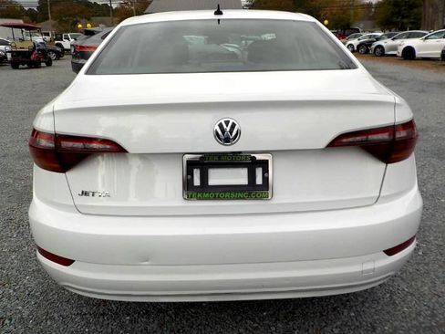 Used 2019 Volkswagen Jetta S w/ Driver Assistance Package image 4