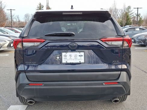 Used 2025 Toyota RAV4 XLE Premium image 5