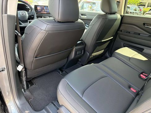 New 2026 Nissan Pathfinder SL FWD image 20