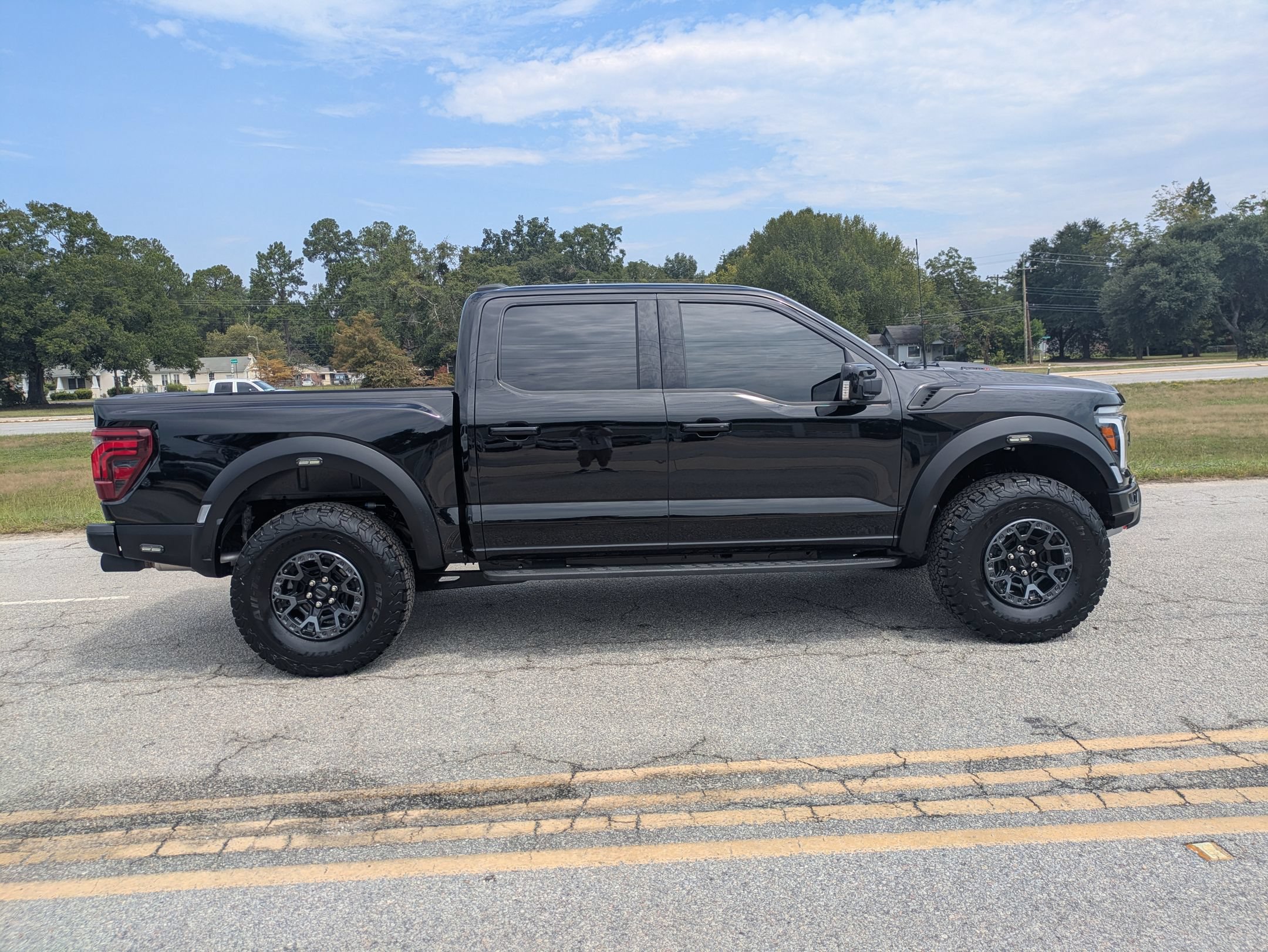 Used 2026 Ford F150 Raptor w/ Equipment Group 803A Raptor R AWD/4WD image 2
