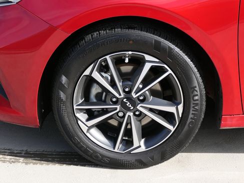 Used 2023 Kia Forte LXS image 10