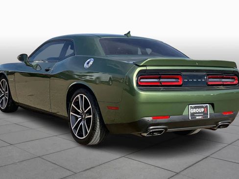 Used 2022 Dodge Challenger R/T w/ Plus Package image 10