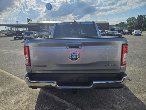 Used 2022 RAM 1500 Big Horn AWD/4WD image 12