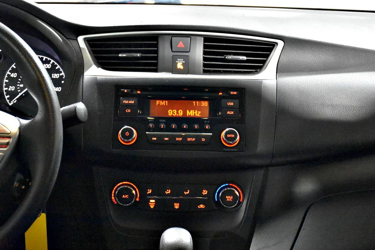 Used 2017 Nissan Sentra S FWD image 15