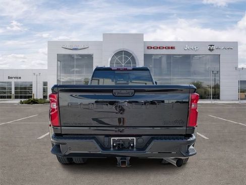 Used 2025 Chevrolet Silverado 3500 High Country w/ High Country Premium Package AWD/4WD image 4