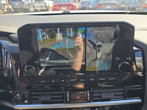 New 2025 Nissan Pathfinder SL image 19