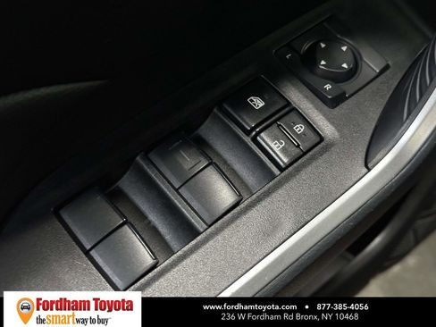 Used 2025 Toyota RAV4 LE image 20