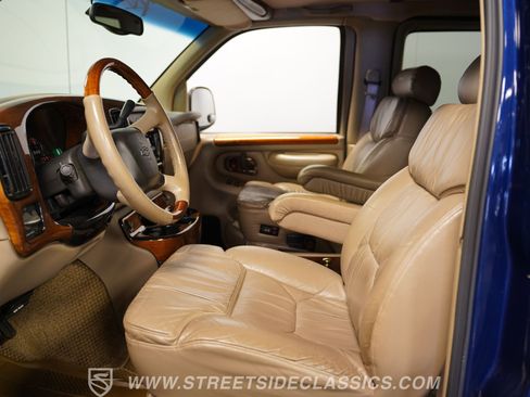 Used 2001 Chevrolet Express 1500 w/ Preferred Equipment Group 3 image 38