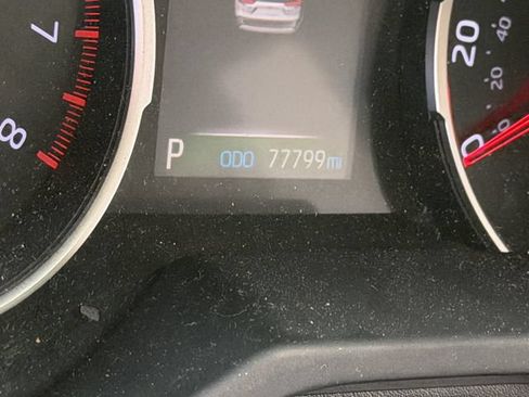 Used 2019 Toyota RAV4 XLE w/ Convenience Package AWD/4WD image 9