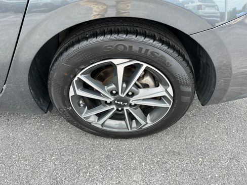 Used 2024 Kia Forte LXS FWD image 8
