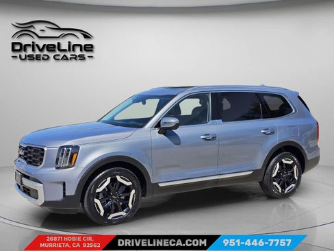 Used 2025 Kia Telluride S image 11