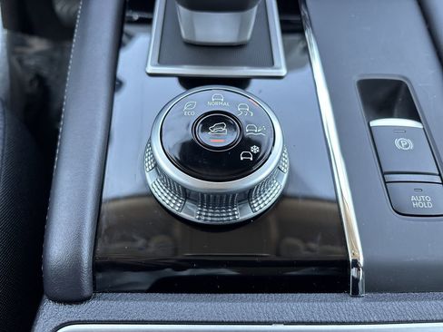 Used 2024 Mitsubishi Outlander SE image 26