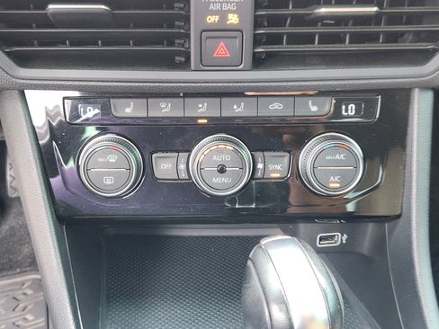 Used 2019 Volkswagen Jetta SE FWD image 21