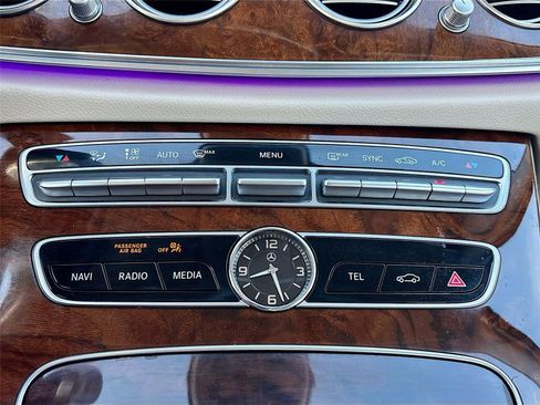 Used 2020 Mercedes-Benz E 350 4MATIC Sedan image 17