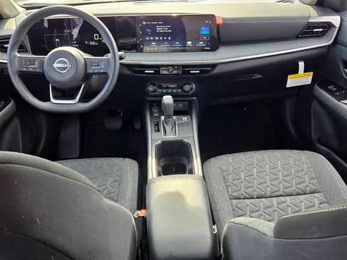 Used 2026 Nissan Kicks SV FWD image 7