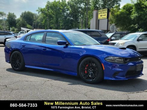 Used 2019 Dodge Charger Scat Pack w/ Daytona Edition Group image 7