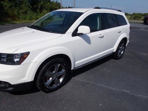 Used 2017 Dodge Journey Crossroad w/ Popular Equipment Group FWD image 7