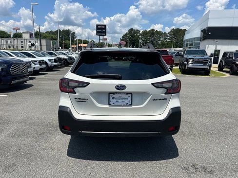 Used 2025 Subaru Outback Onyx Edition AWD/4WD image 6