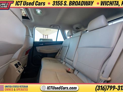 Used 2018 Subaru Outback 2.5i Limited AWD/4WD image 13
