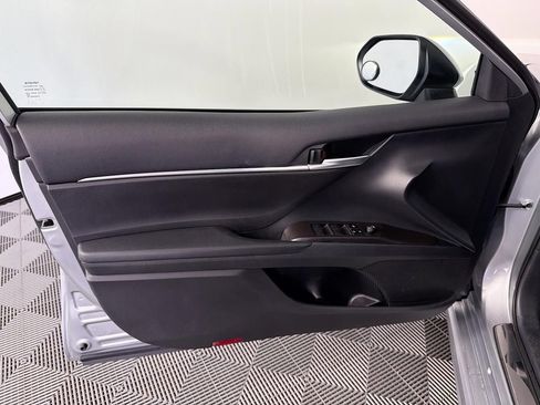 Used 2024 Toyota Camry SE FWD image 21