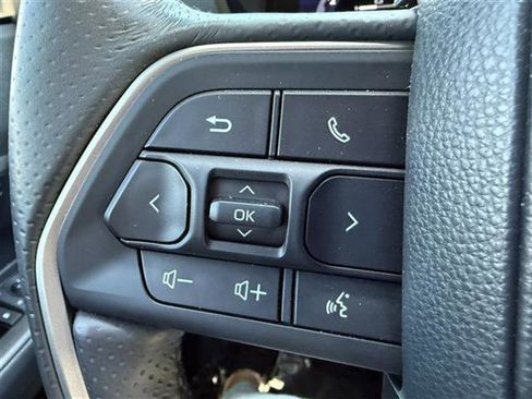 Used 2025 Toyota 4Runner TRD Off-Road Premium image 15