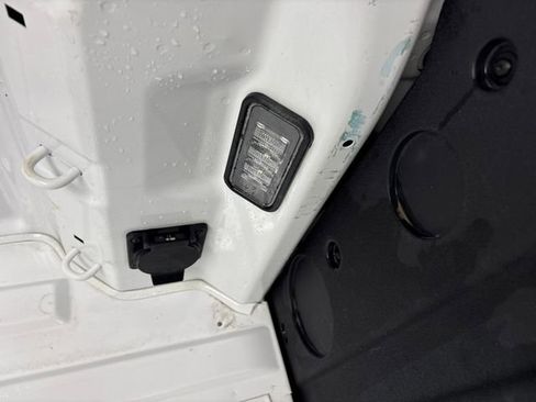 Used 2024 Chevrolet Silverado 1500 LT image 32