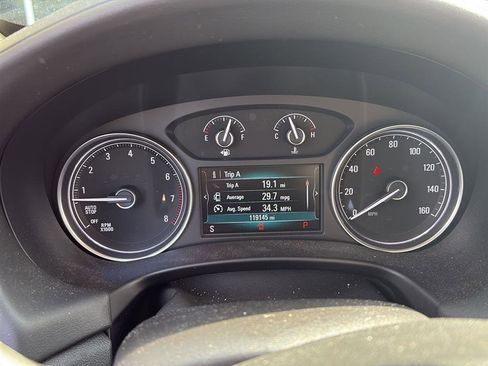 Used 2018 Buick Enclave Essence w/ LPO, Luxury Package FWD image 5