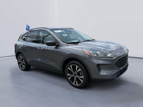Used 2021 Ford Escape SE w/ SE Sport Appearance Package AWD/4WD image 7
