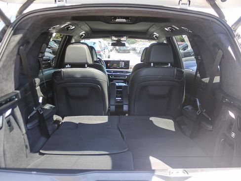 Used 2024 BMW X7 xDrive40i w/ M Sport Package AWD/4WD image 33