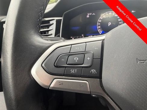 Used 2025 Volkswagen Jetta SE FWD image 40