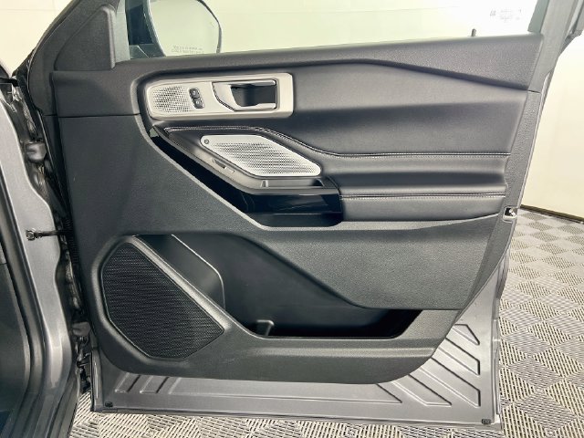 Used 2021 Ford Explorer ST w/ Equipment Group 401A AWD/4WD image 30