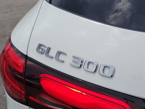 Used 2023 Mercedes-Benz GLC 300 4MATIC image 7